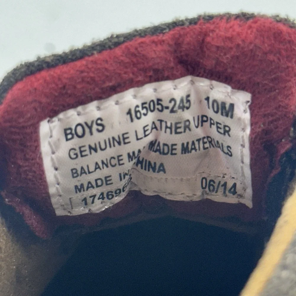 Florsheim Kids Chukka Boots Size 10 M Brown‎ Suede Lace Up Shoes